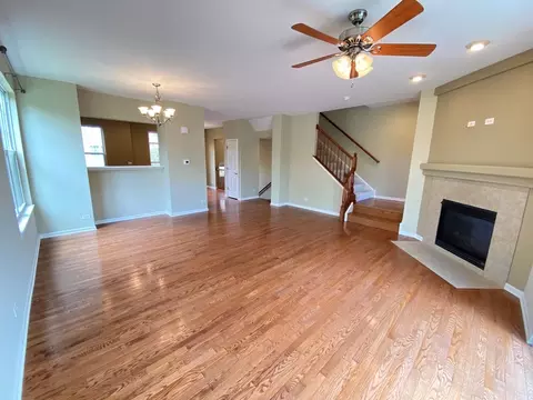 371 N Commerce St, Aurora, IL 60504 photo 12