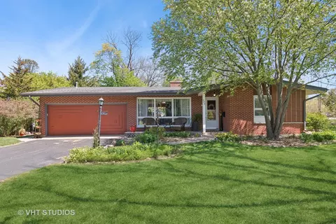 304 Grove St, Crystal Lake, IL 60014