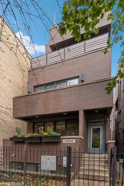 1023 N Marshfield Ave #A, Chicago, IL 60622