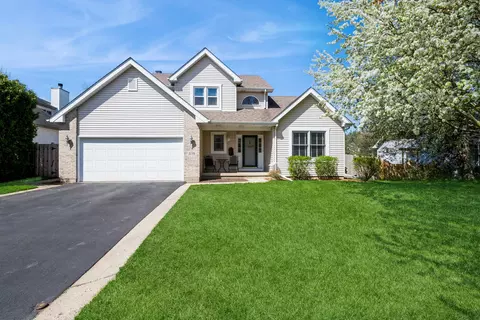 1138 Tara Dr, Woodstock, IL 60098