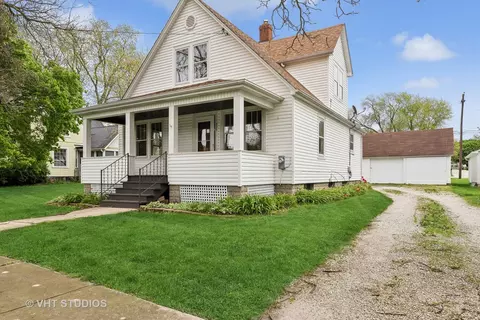 529 Catalpa St, Beecher, IL 60401