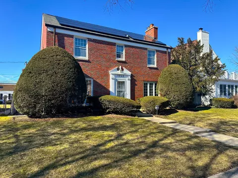 1043 N Marion St, Oak Park, IL 60302