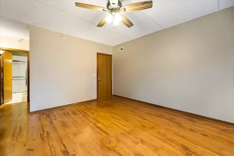1325 Perry St #201, Des Plaines, IL 60016 photo 9