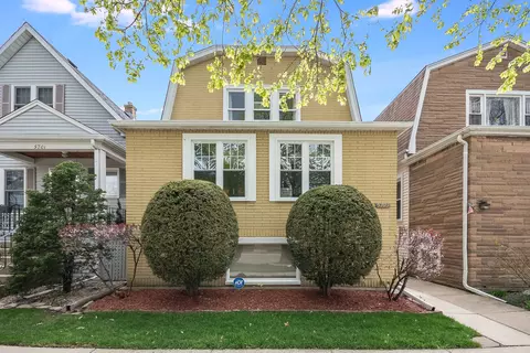 5703 W Giddings St, Chicago, IL 60630