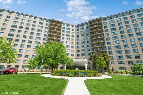 6933 N Kedzie Ave #110, Chicago, IL 60645