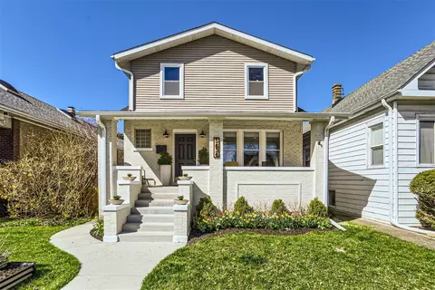 5636 W Warwick Ave, Chicago, IL 60634