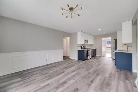 Living - 3310 Maple Ln, Hazel Crest, IL 60429 photo 1 of 1