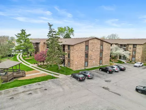 7501 175th St #21, Tinley Park, IL 60477