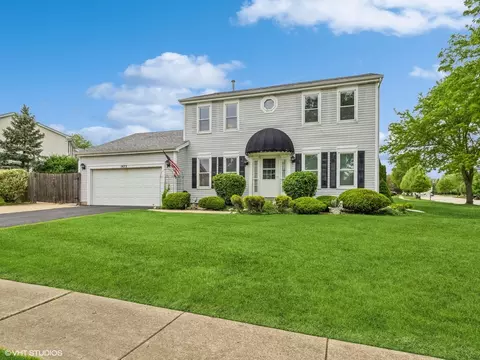1473 Parkridge Dr, Crystal Lake, IL 60014