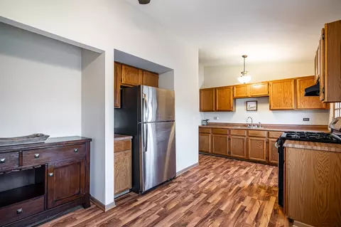 Kitchen - 4113 Gregory Dr, Zion, IL 60099 photo 2 of 4