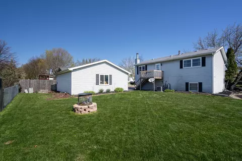 Exterior - 4113 Gregory Dr, Zion, IL 60099 photo 4 of 7