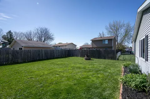Exterior - 4113 Gregory Dr, Zion, IL 60099 photo 2 of 7