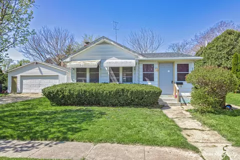 305 Blanchard St, Harvard, IL 60033