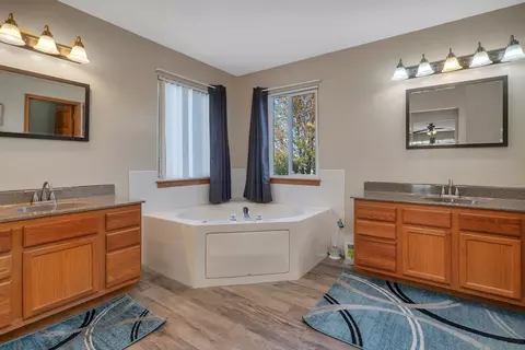 Bath - 2412 Red Oak Ct, Plainfield, IL 60586 photo 1 of 1