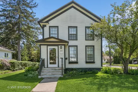 429 Highland Ave, West Dundee, IL 60118