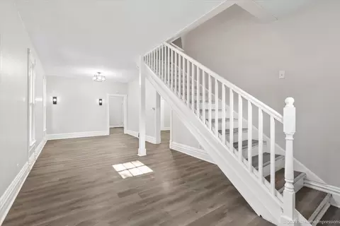 502 Hill Ave, Elgin, IL 60120 photo 3
