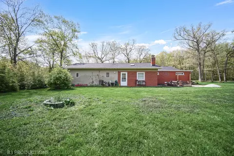Exterior - 1950 W 235th St, Steger, IL 60475 photo 2 of 3