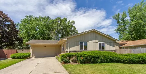312 Dartmouth Dr, Elgin, IL 60123
