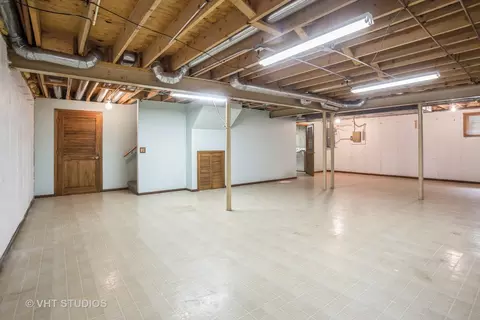 700 Berkshire Ct, Des Plaines, IL 60016 photo 19