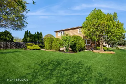 700 Berkshire Ct, Des Plaines, IL 60016 photo 24