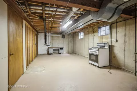 700 Berkshire Ct, Des Plaines, IL 60016 photo 20
