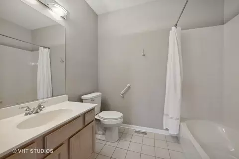 Bath - 21107 W Cypress Ct, Plainfield, IL 60544 photo 2 of 2