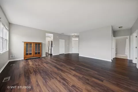Living - 21107 W Cypress Ct, Plainfield, IL 60544 photo 3 of 3