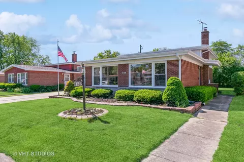 126 W Glengate Ave, Chicago Heights, IL 60411
