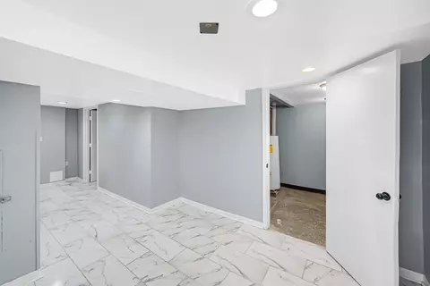 2122 E 99th St, Chicago, IL 60617 photo 14