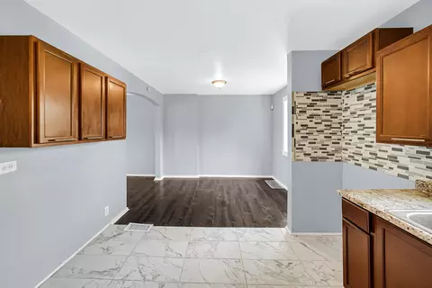 2122 E 99th St, Chicago, IL 60617 photo 5