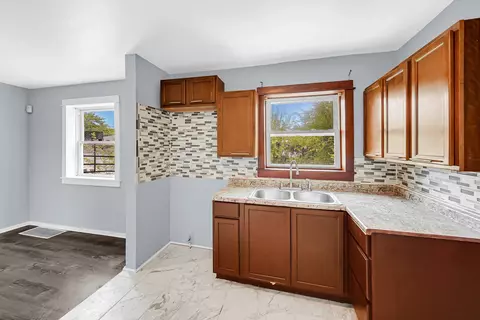 2122 E 99th St, Chicago, IL 60617 photo 7