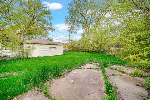 2122 E 99th St, Chicago, IL 60617 photo 17