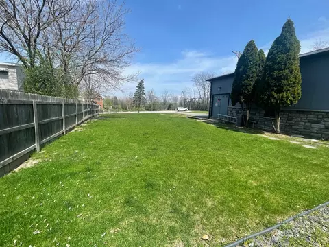 112 Meadow Ct, Willowbrook, IL 60527 photo 3
