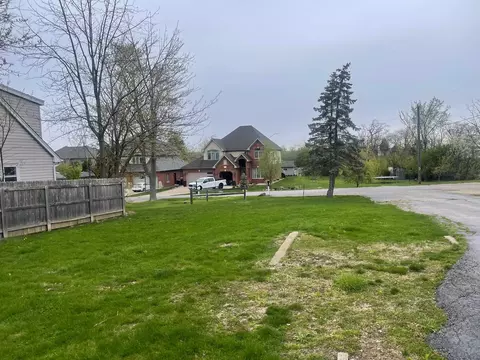 112 Meadow Ct, Willowbrook, IL 60527 photo 8