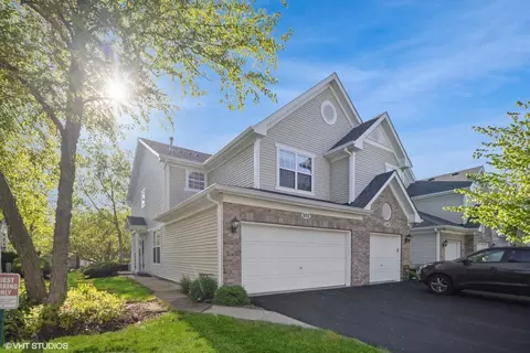 992 Sheridan Cir, Naperville, IL 60563