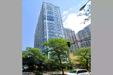 5757 N Sheridan Rd #6G, Chicago, IL 60660