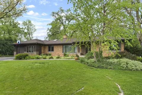 4 N 370 Hawthorne Ave, Bensenville, IL 60106