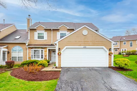 435 Ascot Ln, Streamwood, IL 60107