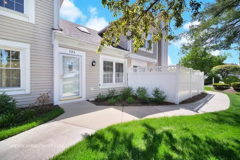 284 Le Parc Cir #28-5, Buffalo Grove, IL 60089