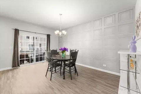 21 Nicholas Dr E, Des Plaines, IL 60016 photo 11