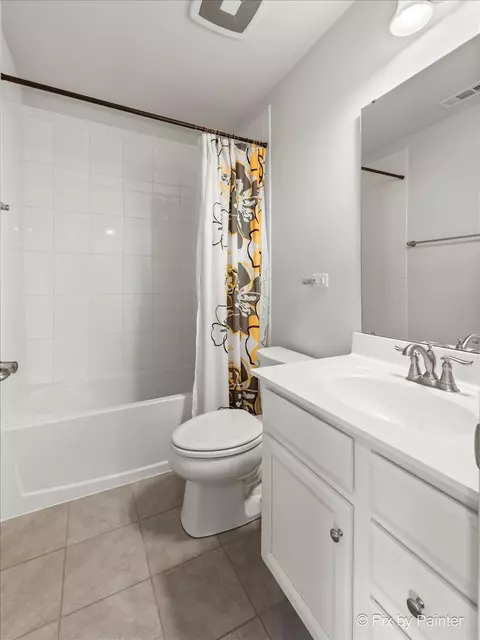 21 Nicholas Dr E, Des Plaines, IL 60016 photo 26