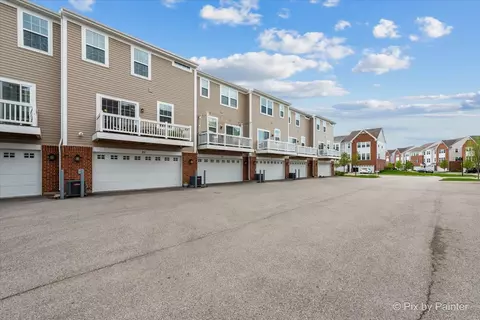 21 Nicholas Dr E, Des Plaines, IL 60016 photo 30