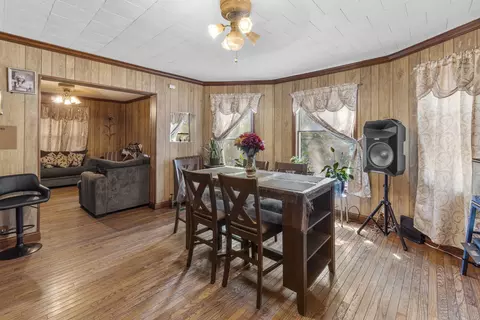 Dining - 213 Parks Ave, Joliet, IL 60432 photo 1 of 2