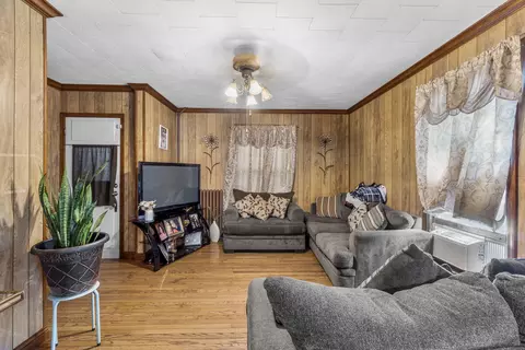 Living - 213 Parks Ave, Joliet, IL 60432 photo 2 of 6