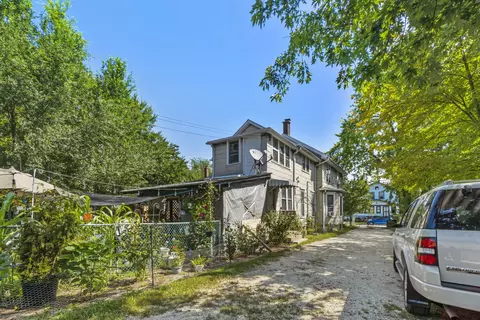 Exterior - 213 Parks Ave, Joliet, IL 60432 photo 3 of 4