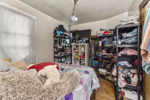 Bedroom - 213 Parks Ave, Joliet, IL 60432 photo 2 of 3