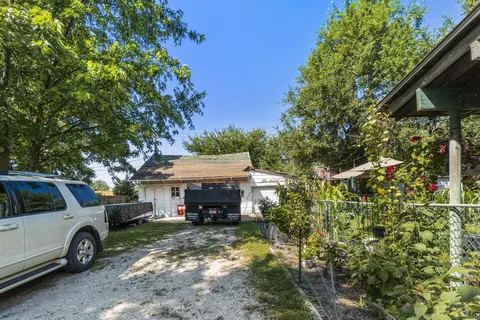 Exterior - 213 Parks Ave, Joliet, IL 60432 photo 4 of 4