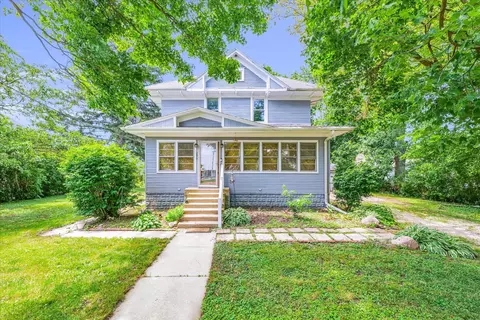209 S Main St, Roberts, IL 60962