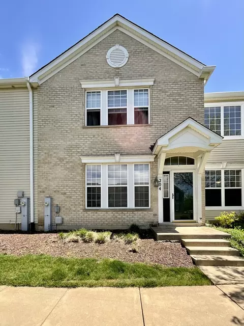 204 Springbrook Trl, Oswego, IL 60543
