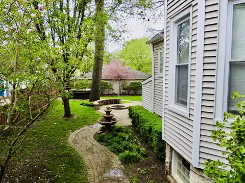 68 Kimbark Rd, Riverside, IL 60546 photo 3